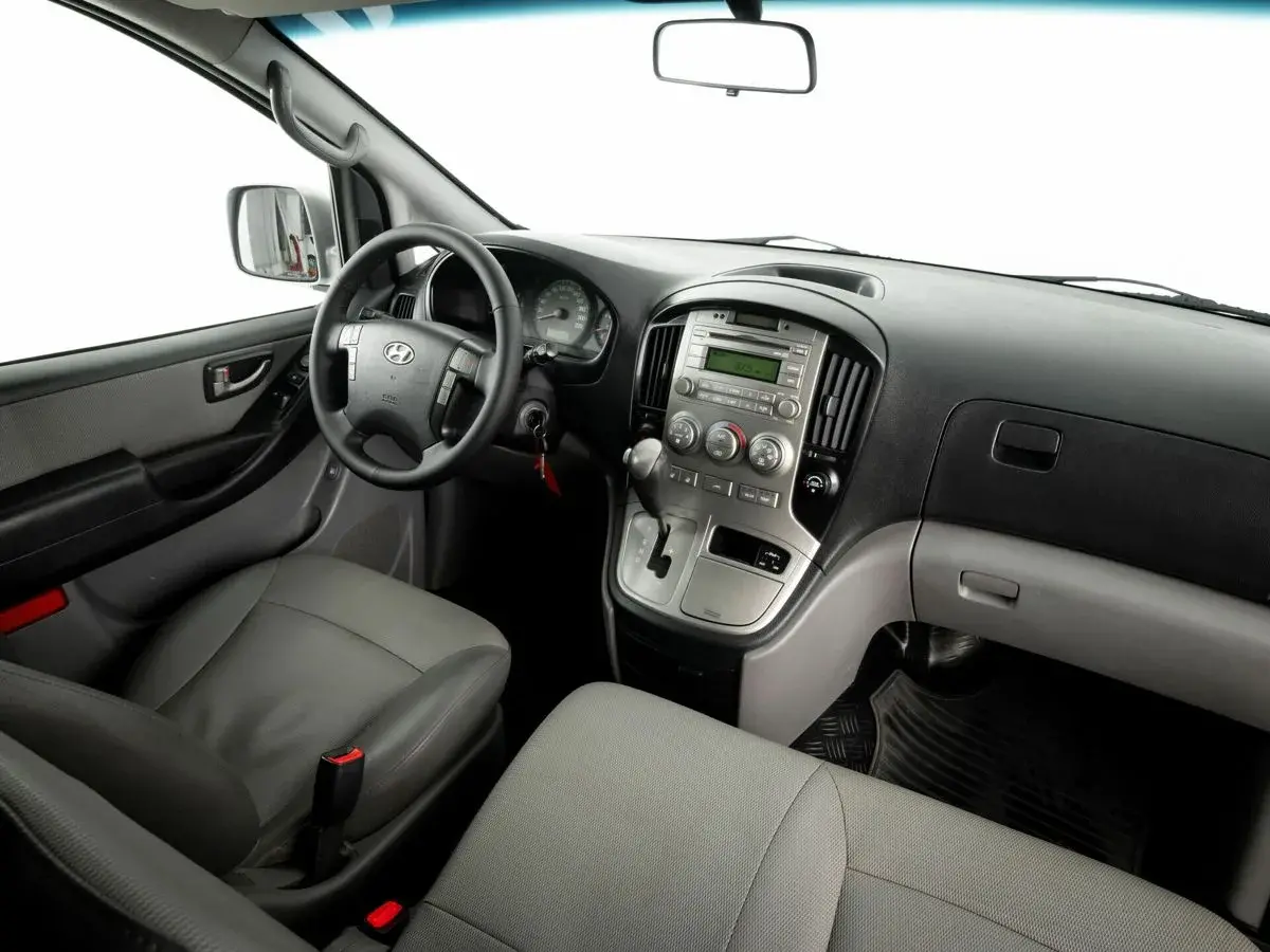 Hyundai Grand Starex