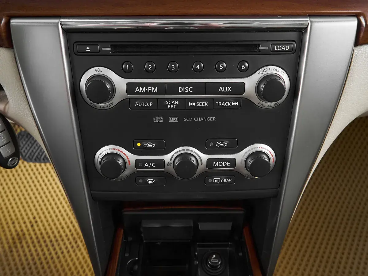 Nissan Teana