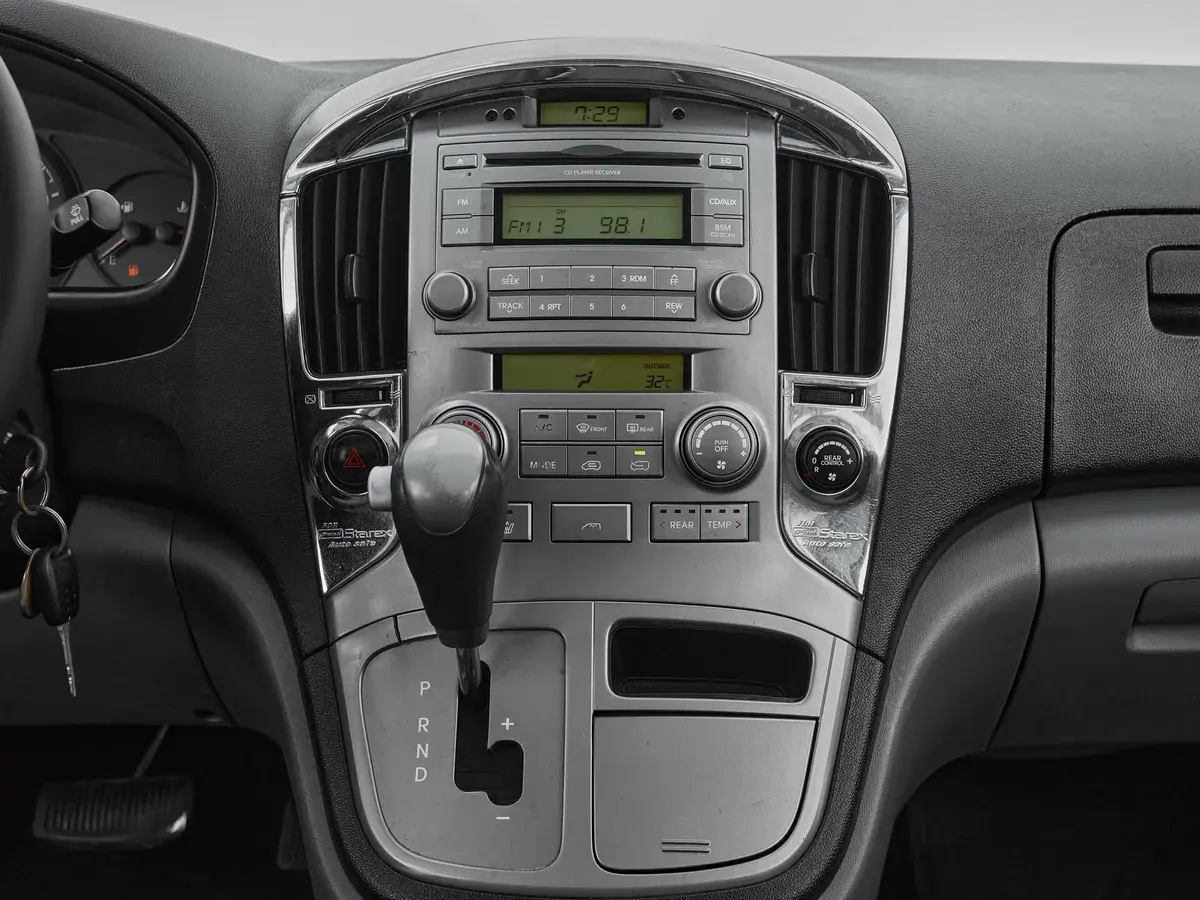 Hyundai Grand Starex