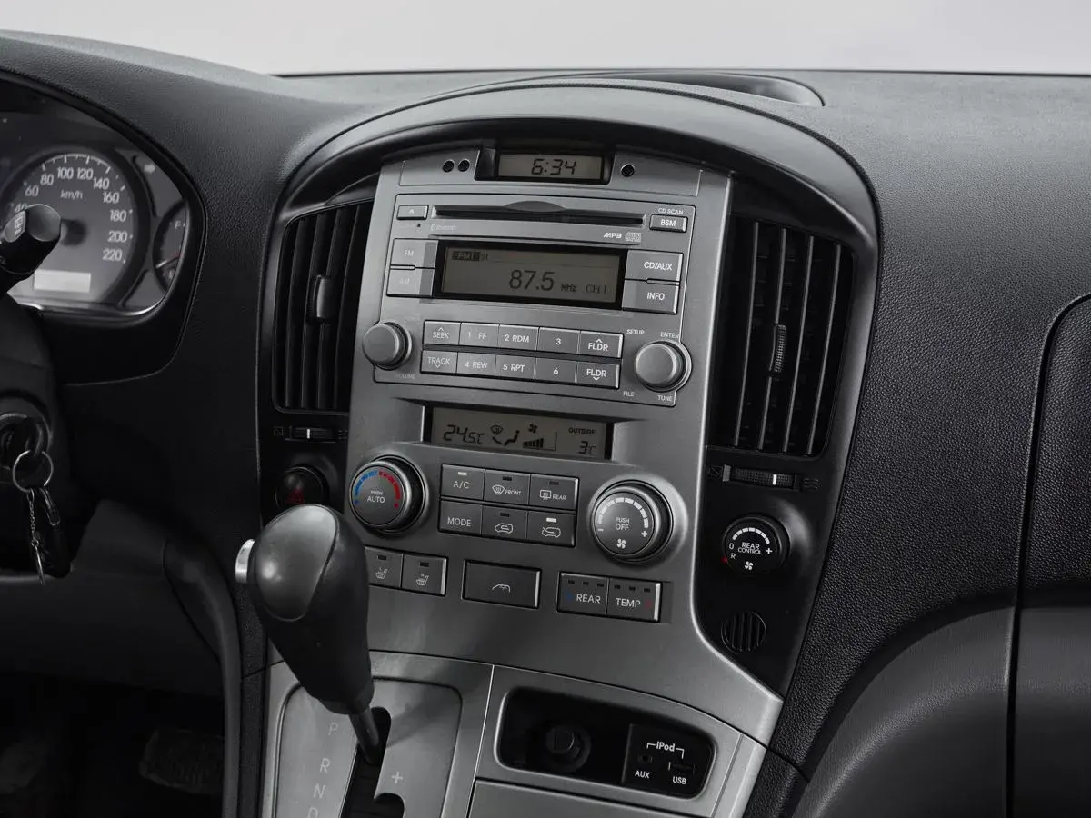 Hyundai Grand Starex