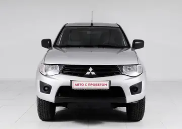 Mitsubishi L200 Вид 2