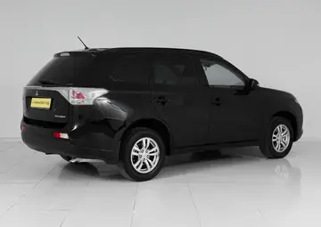 Mitsubishi Outlander Вид 4