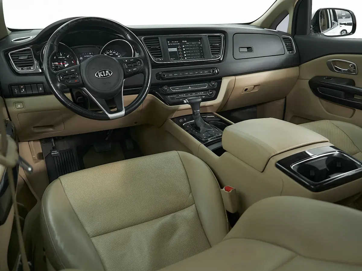 Kia Carnival