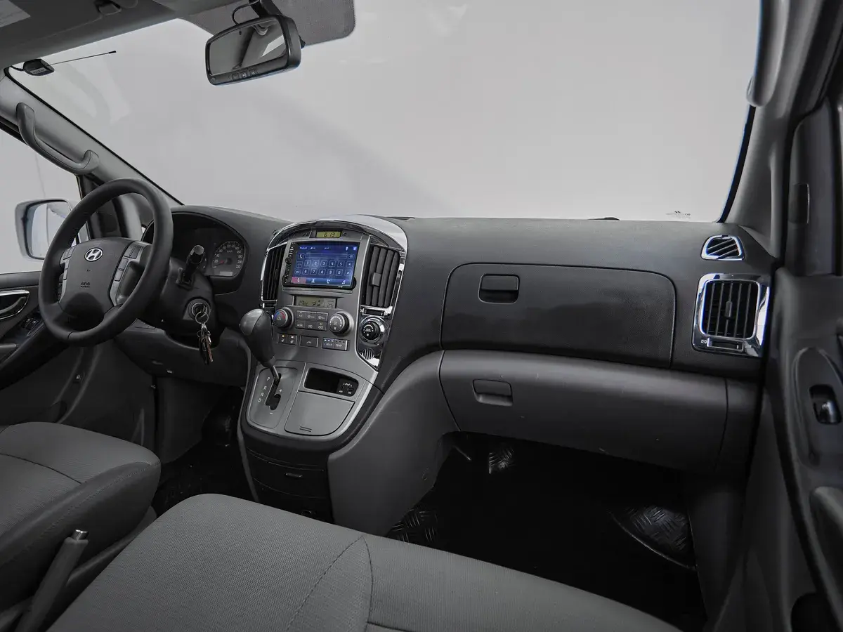 Hyundai Grand Starex