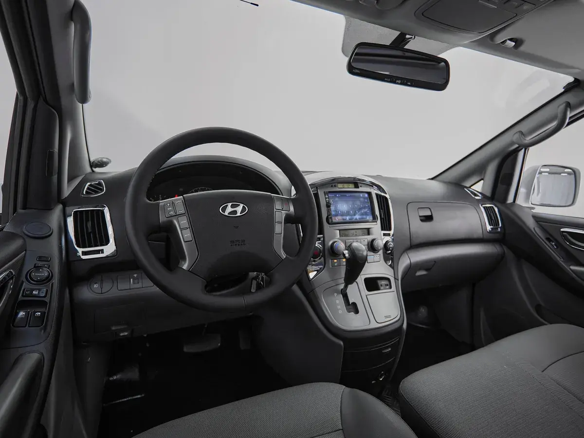 Hyundai Grand Starex
