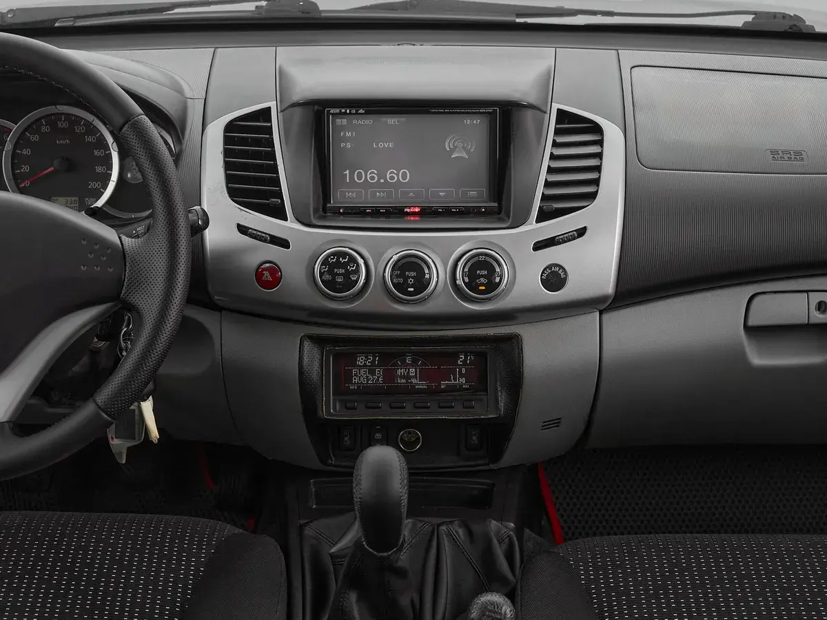 Mitsubishi L200
