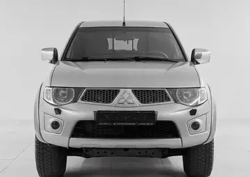 Mitsubishi L200 Вид 2