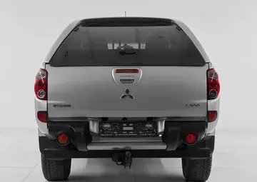 Mitsubishi L200 Вид 5