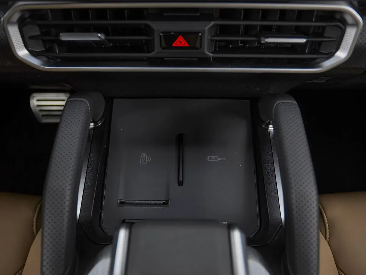 Jetour T2