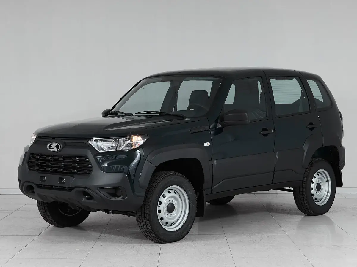 Lada Niva Travel