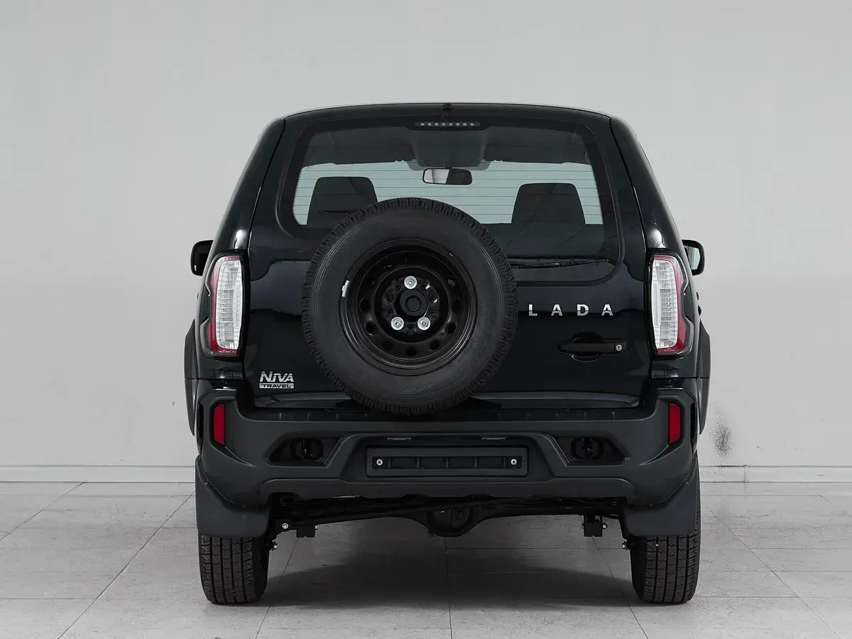 Lada Niva Travel