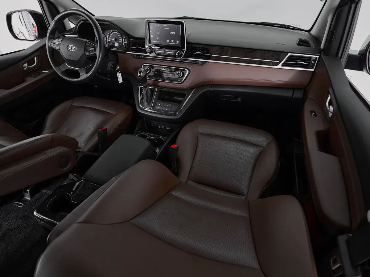 Hyundai Grand Starex