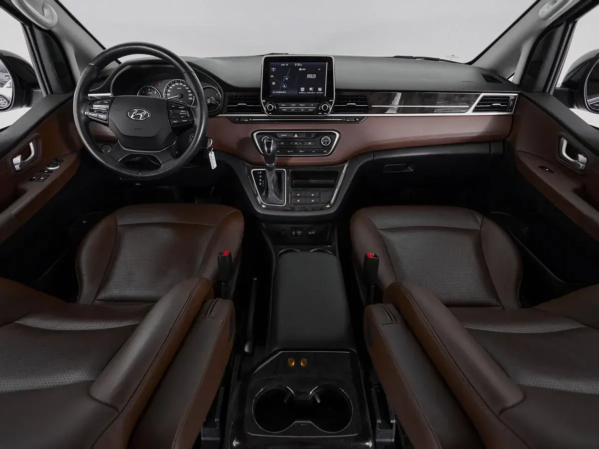 Hyundai Grand Starex