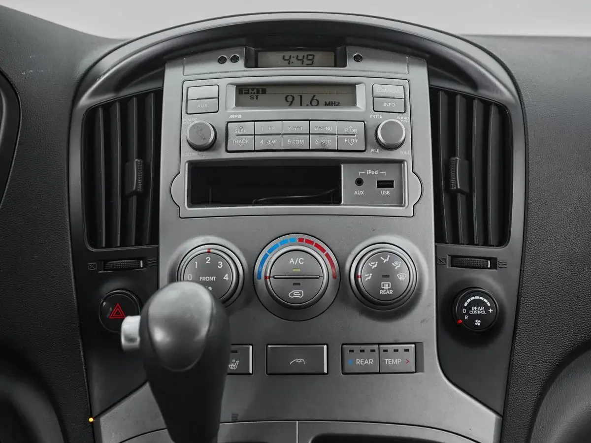 Hyundai Grand Starex