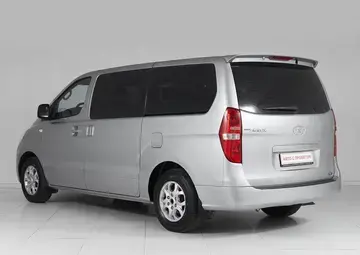 Hyundai Grand Starex Вид 4