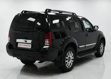 Nissan Pathfinder Вид 5