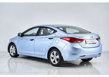 Hyundai Avante Вид 4