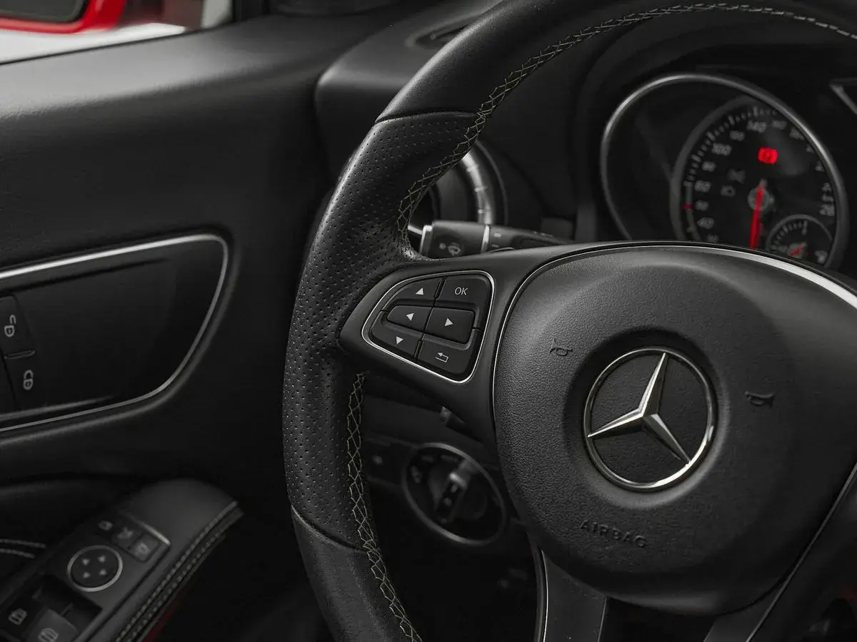 Mercedes benz CLA