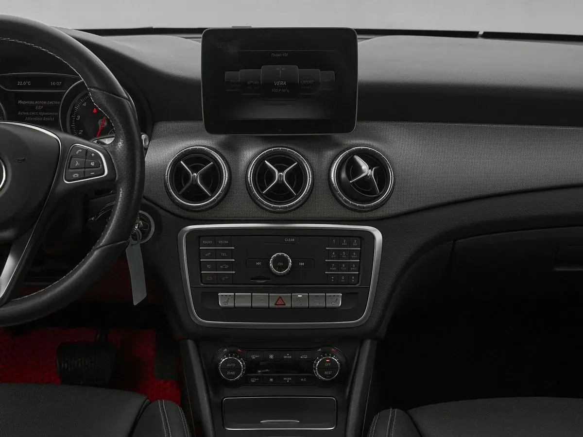 Mercedes benz CLA