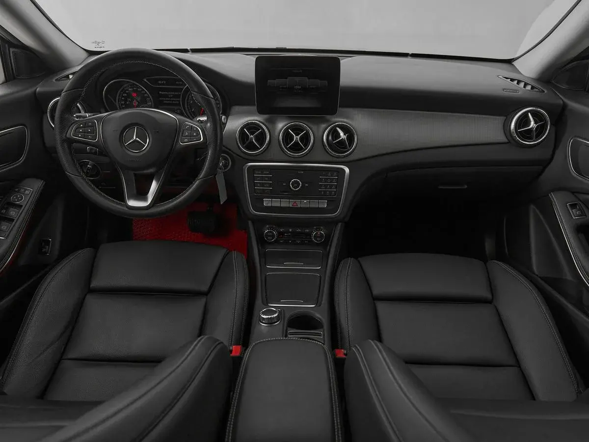 Mercedes benz CLA