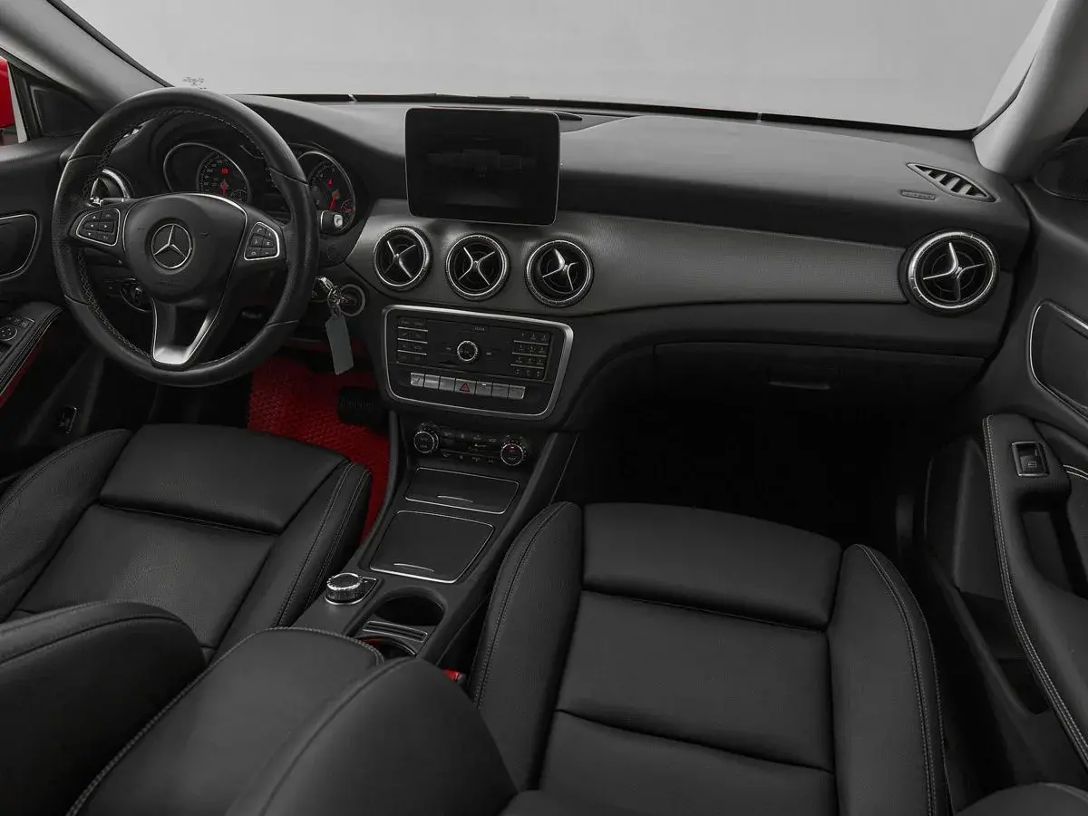 Mercedes benz CLA
