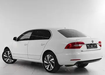 Skoda Superb Вид 4