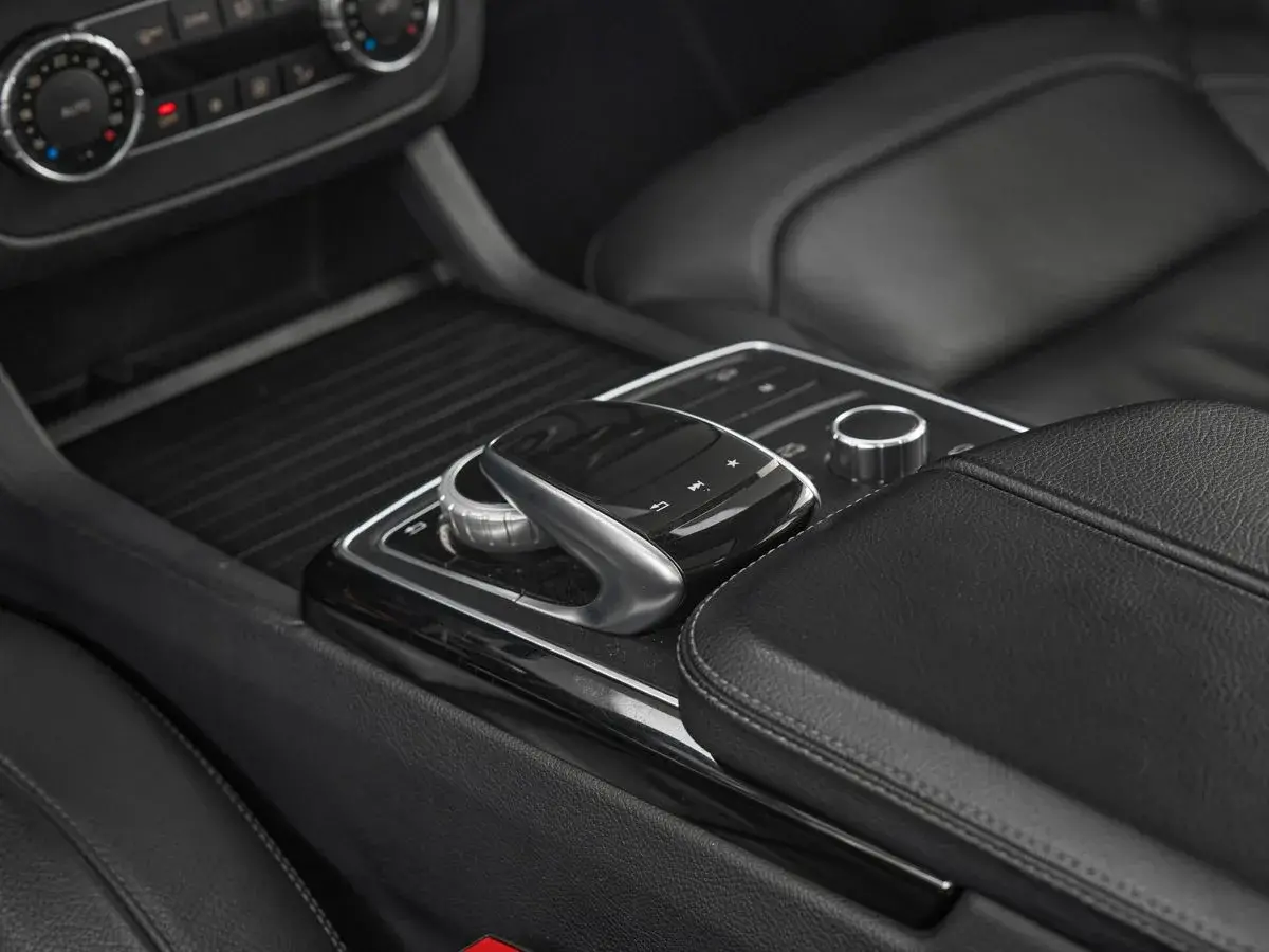 Mercedes benz GLS