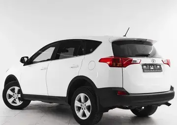 Toyota RAV4 Вид 4