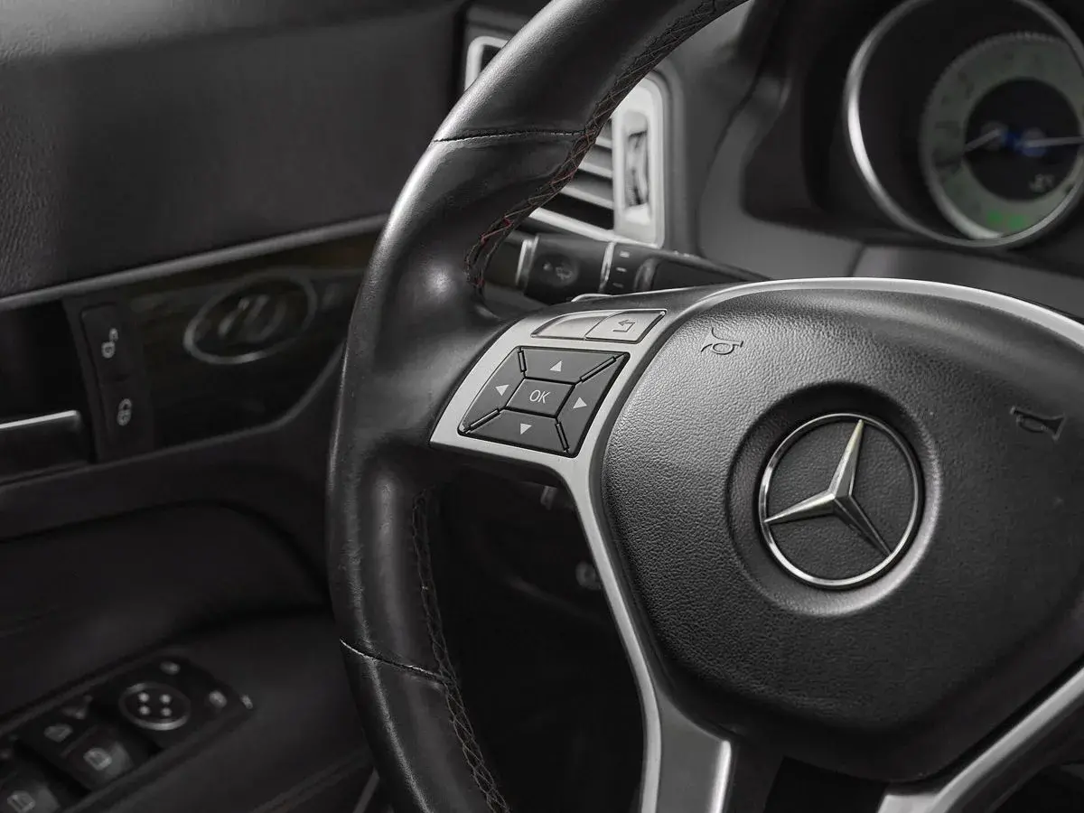 Mercedes benz E-Класс