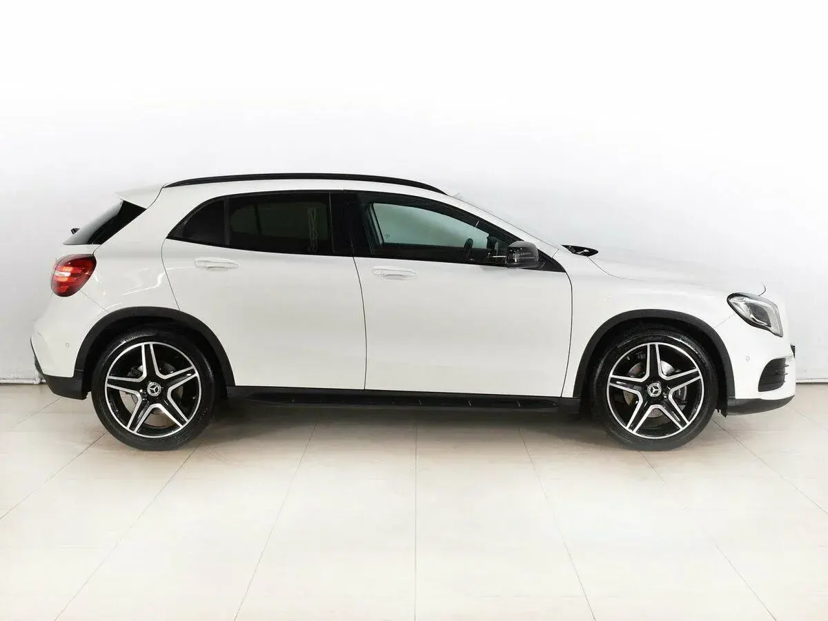 Mercedes benz GLA