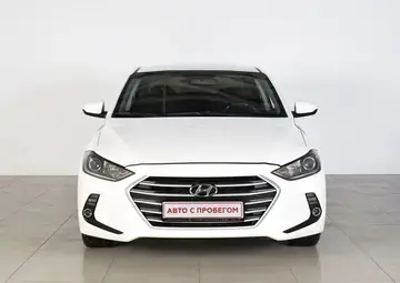 Hyundai Elantra Вид 2