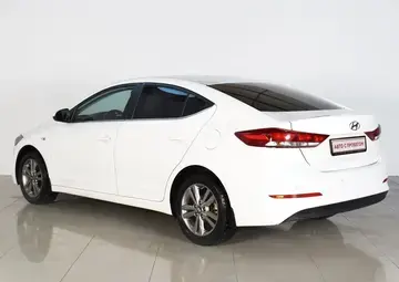 Hyundai Elantra Вид 3