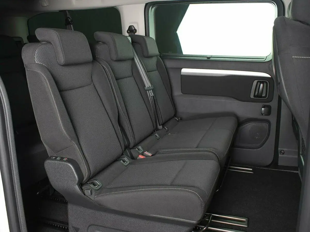 Peugeot Traveller