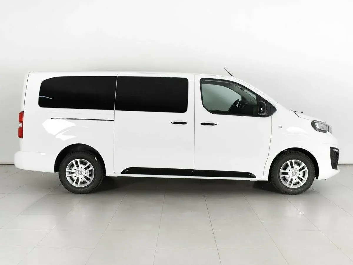 Peugeot Traveller