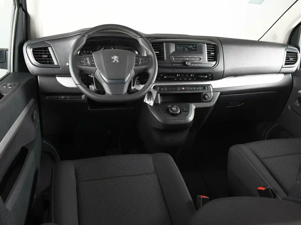 Peugeot Traveller