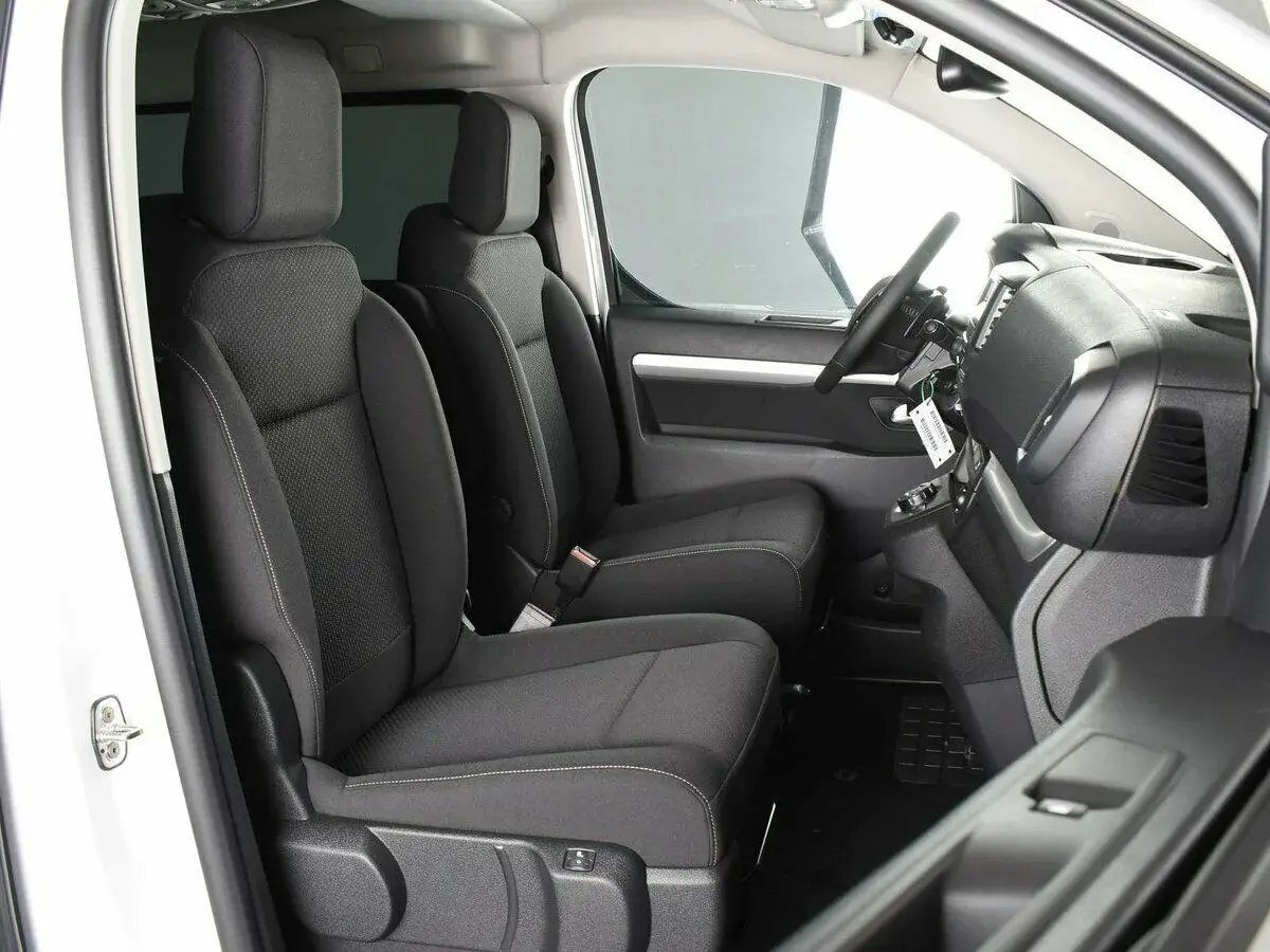 Peugeot Traveller