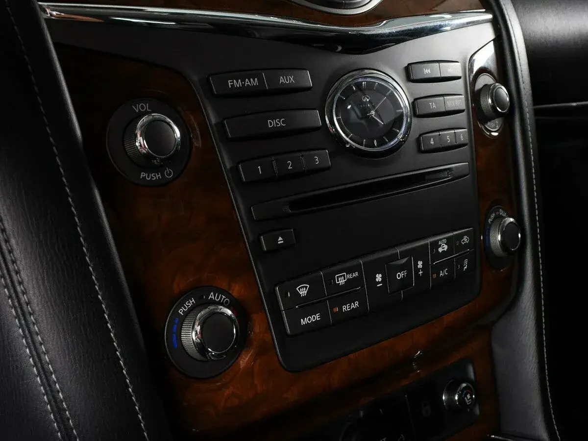 Infiniti QX80