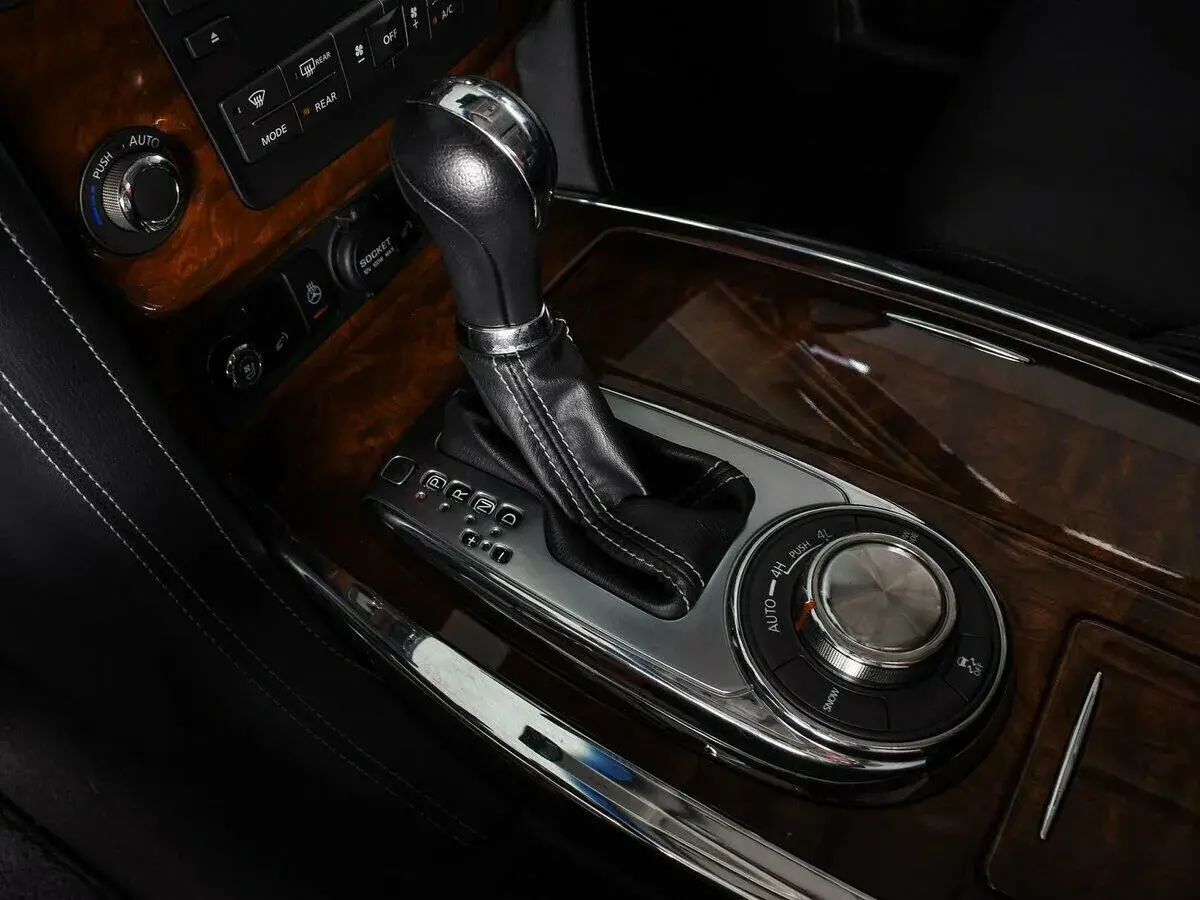 Infiniti QX80