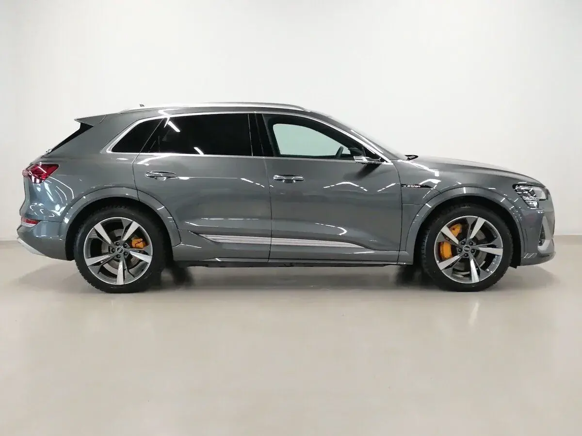 Audi e-tron S