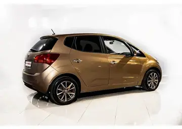 Kia Venga Вид 2