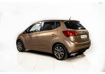 Kia Venga Вид 4