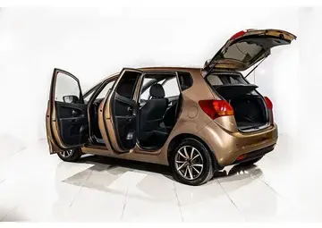 Kia Venga Вид 5
