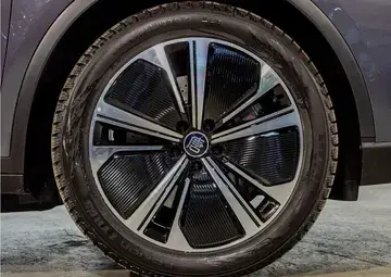 BYD Tang Вид 3