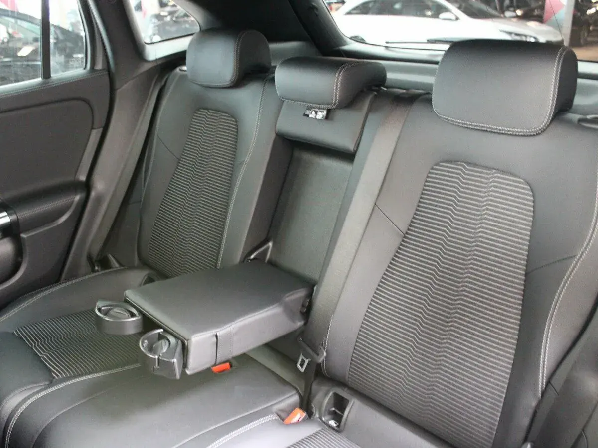 Mercedes benz GLA