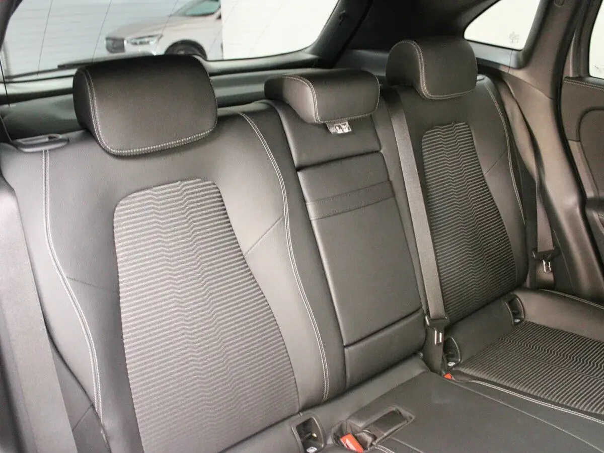 Mercedes benz GLA