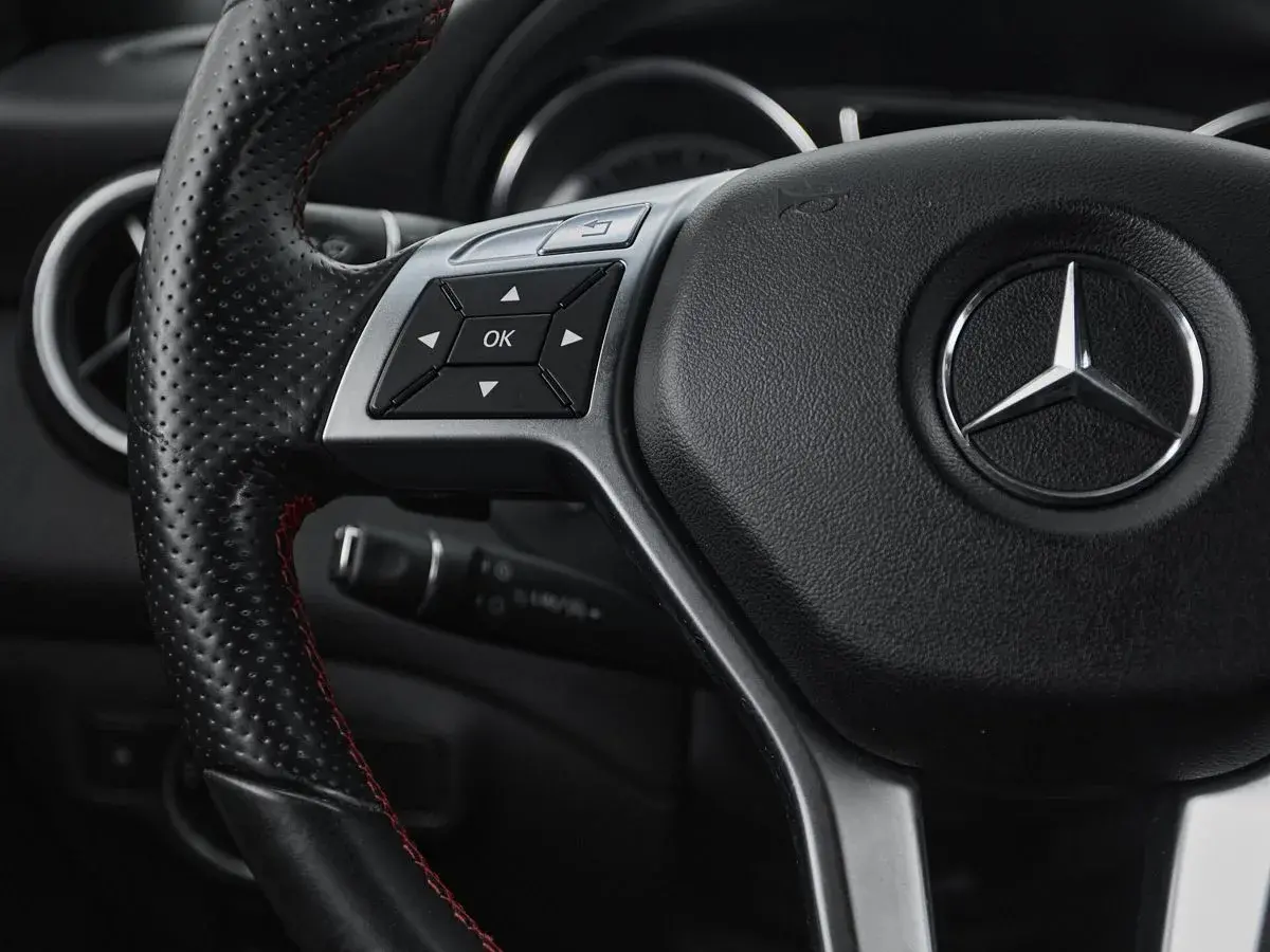 Mercedes benz CLA