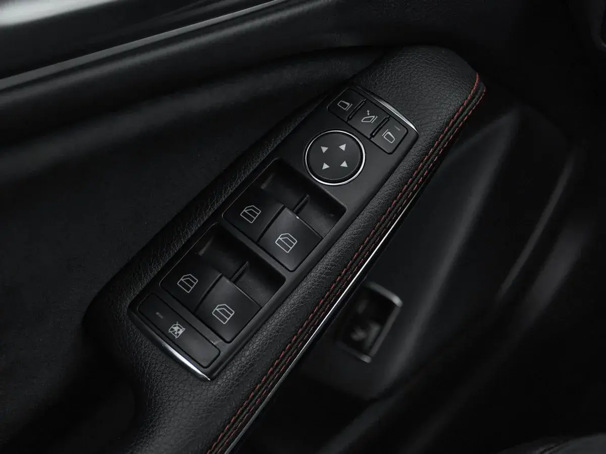 Mercedes benz CLA