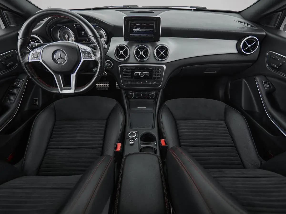 Mercedes benz CLA