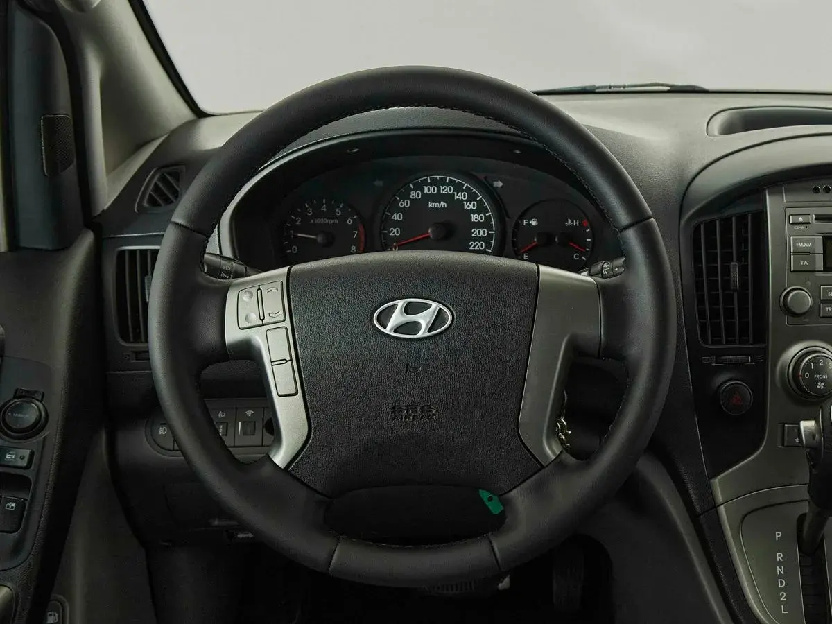 Hyundai H-1