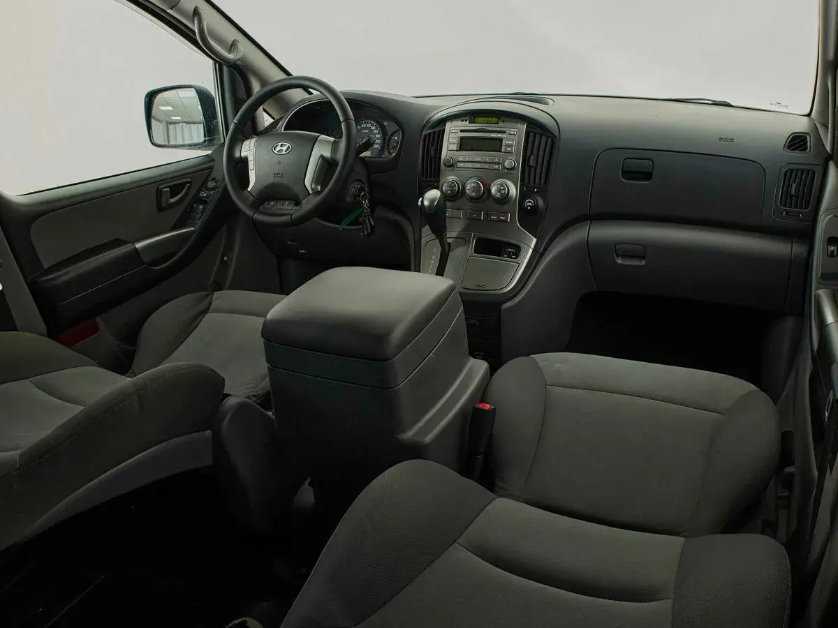 Hyundai H-1